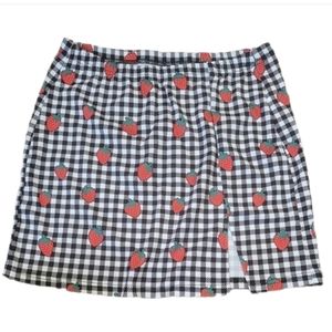 Shein Strawberry Gingham Skirt Black White Red LG